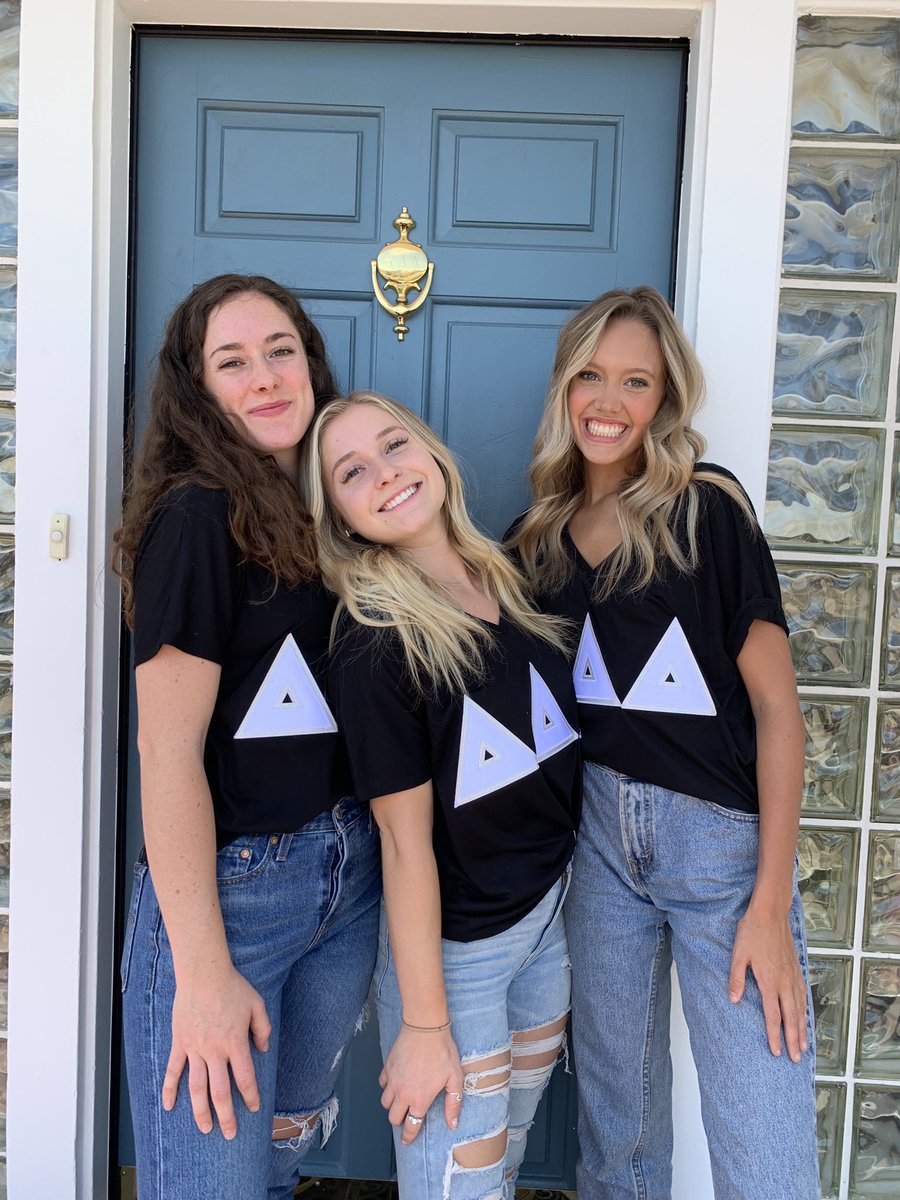 We can’t wait to see you at Greek Fest this Friday! We’ll be on Sierra Street, in front of the Tri Delta, Theta and Pi Phi houses from 12-4pm! ✨