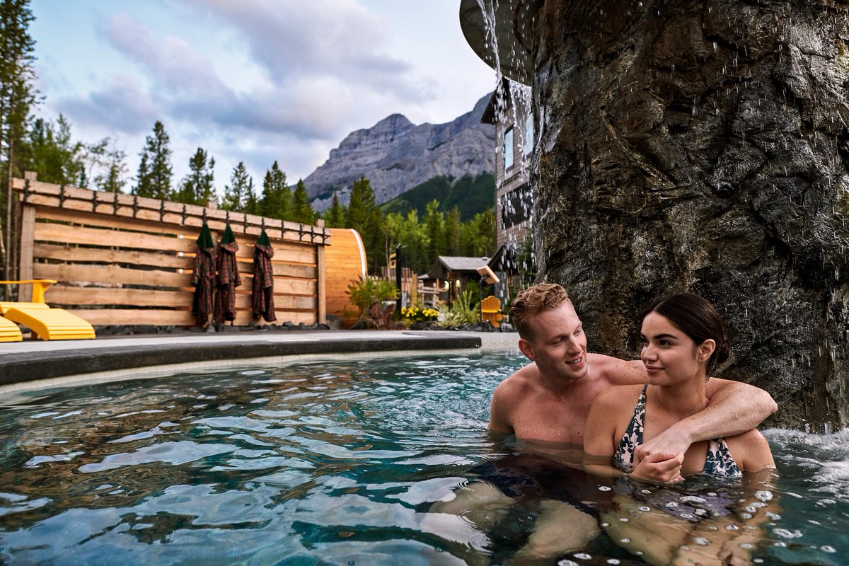 We couldn't agree more with Shelley Arnusch's description of the new Two Trees Bistro in her recent article "What to do in the Mountains in September" in <a href="/AvenueMagazine/">Avenue Calgary Magazine</a>! 

#spasofamerica #nordicspa #spaday

bit.ly/32dwA6c