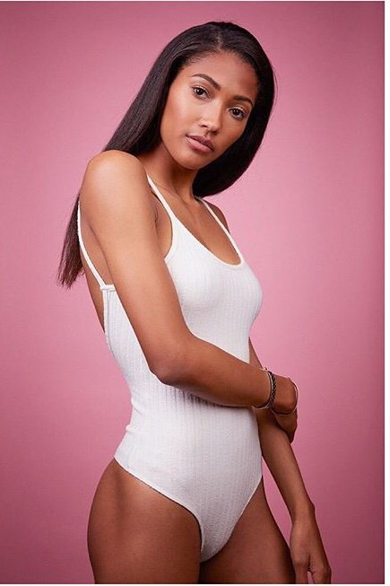 amiyahmadison's tweet photo. New shots of us ❤️ #twins #models #identicaltwins #lamodels https://t.co/SYgUEa2jtZ