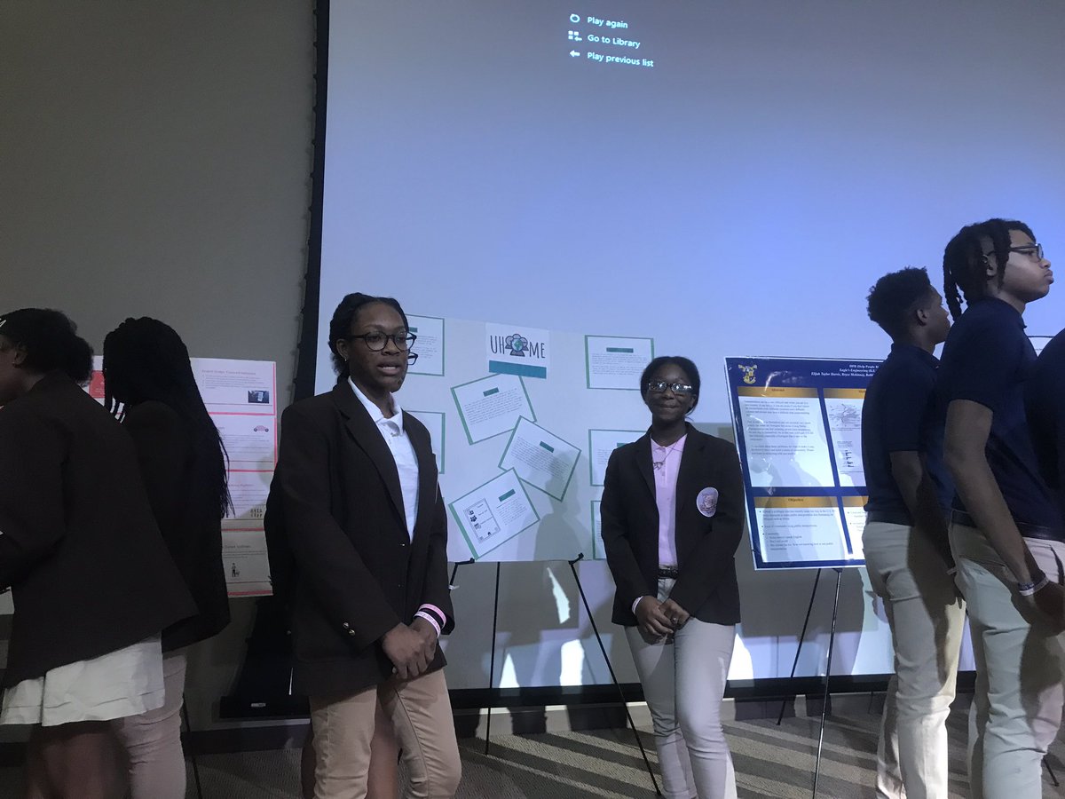 drhafza's tweet photo. Our students pitching a mobility design challenge solution to executives from Toyota North America 🧠🗣📊 #APS3DScience #Dreamingoutloud2019 @apsupdate @RobertsOF_7 @APSScienceRules @APS_K5Science https://t.co/vA270auFkt