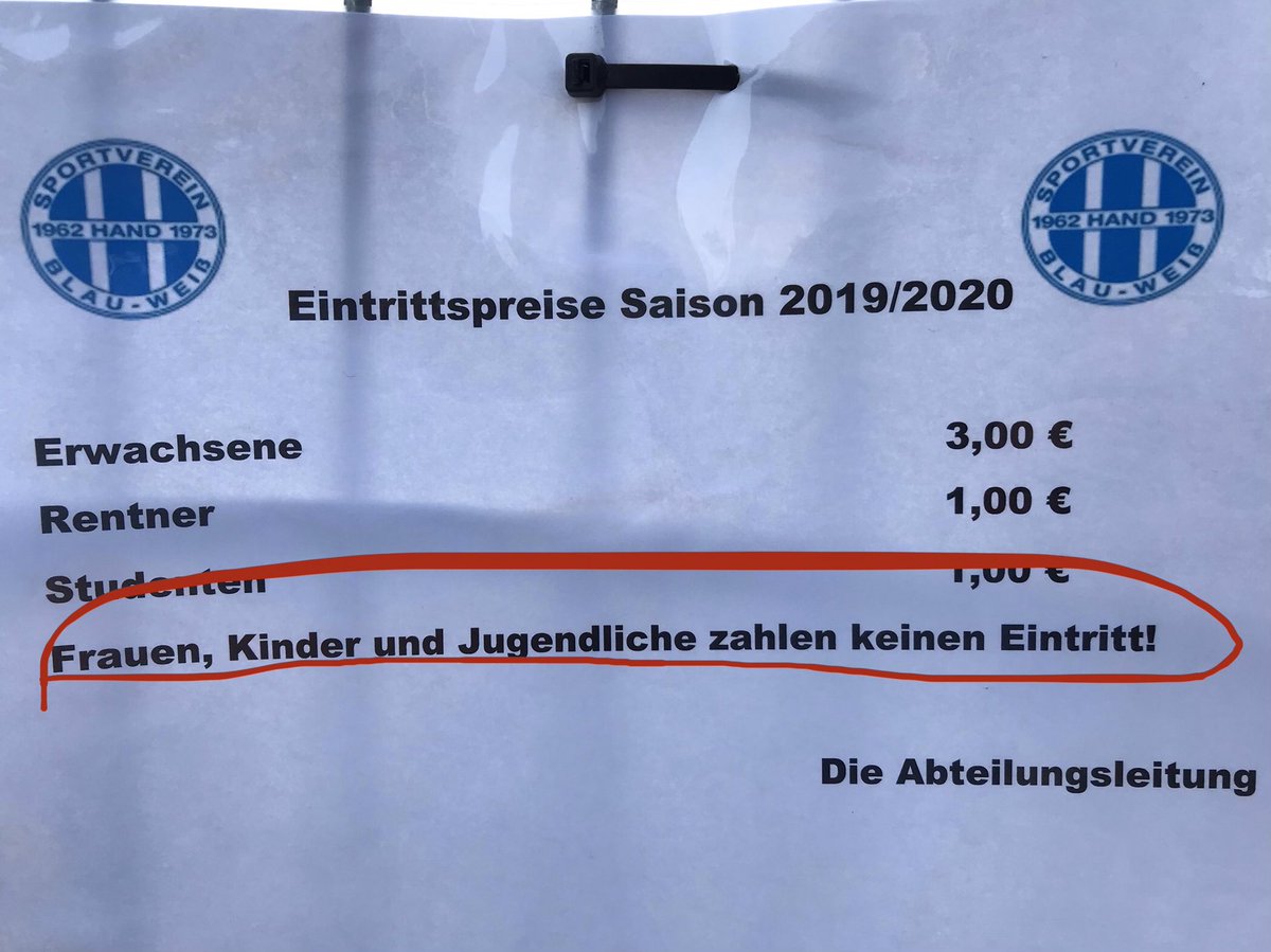 TorstenBeermann's tweet image. „Erwachsene 3€, Frauen freier Eintritt.“ Ich liebe diese klaren Botschaften unseres örtlichen Fußballvereins... 😬