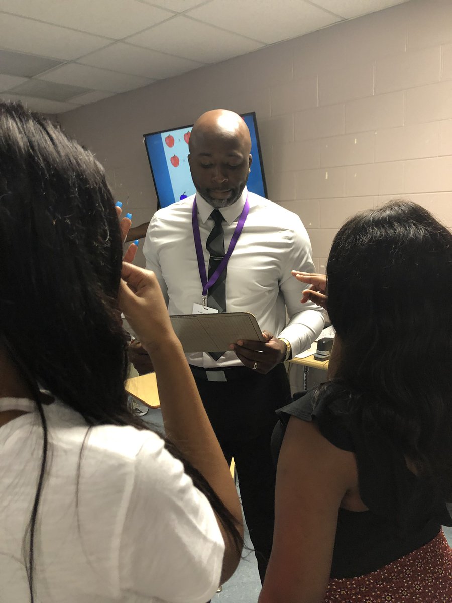 LeslieCRichard2's tweet photo. Elton Green’s class is rocking number puzzles #tenacioustigers #MHS #JEFCOEDMath https://t.co/yE2udvAzkT