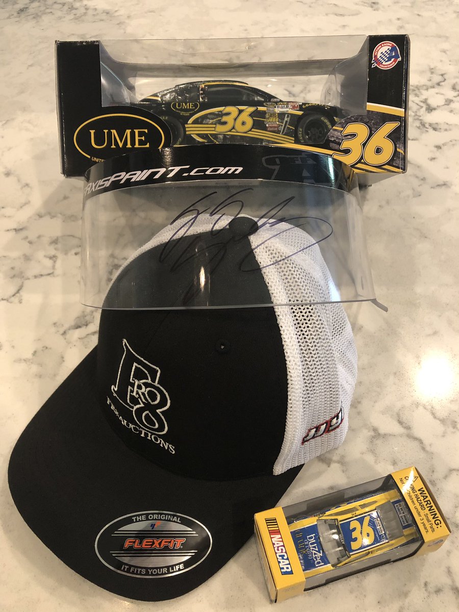 I gathered a few great items for getting over the 77k followers for all my friendly social media friends. I’ll pick a random winner on Saturday 👍🏁.    ☝️Give a Retweet and ✌️ a follow 👌