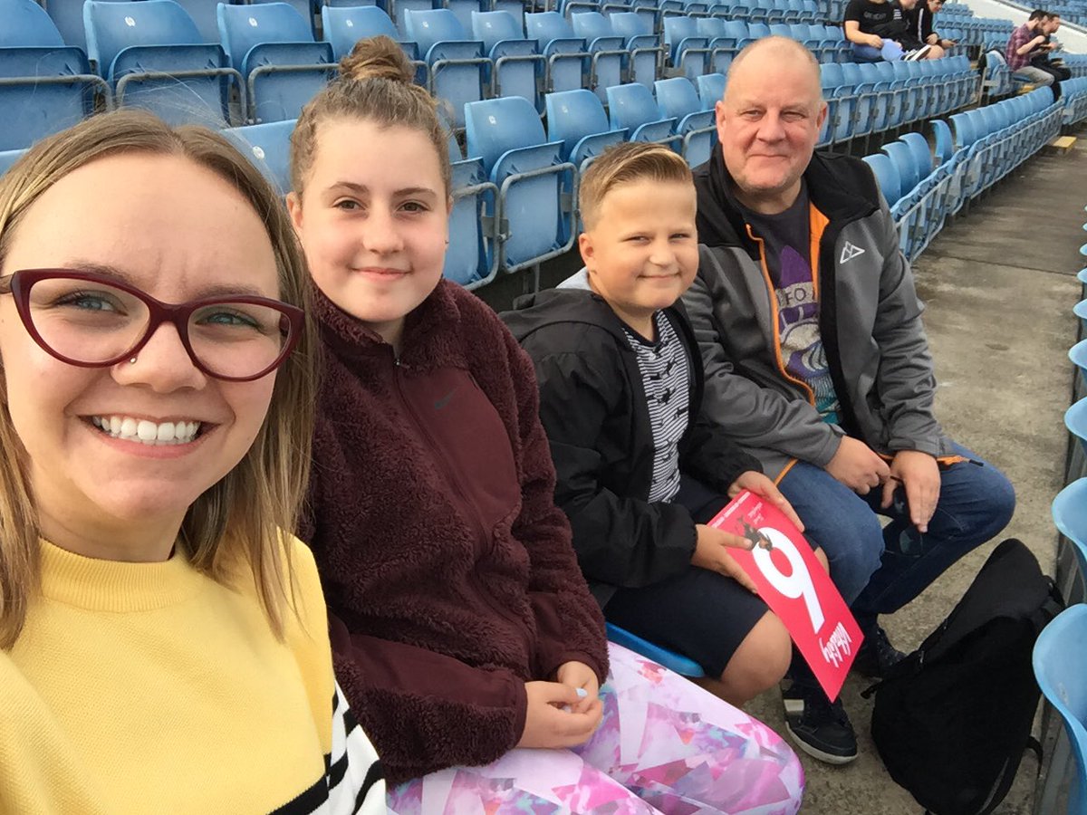 walkerf1's tweet photo. Come on Yorkshire!! #onerose https://t.co/33mnFbfwK9