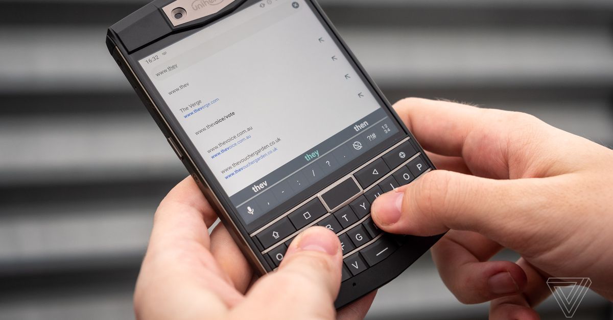 BuildingRomeINC's tweet photo. This heavy-duty phone is like a BlackBerry Passport that runs Android https://t.co/i7lLAaaAlw https://t.co/pbe71gNjm2