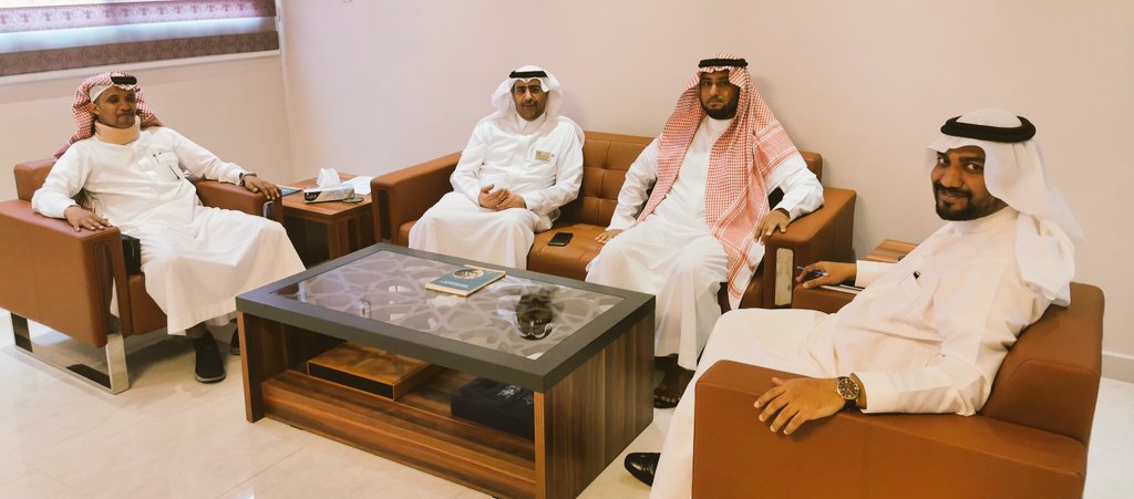 في زيارة إلى إدارة التدريب والابتعاث بالإدارة العامة للتعليم بجدة، ناقشت اللجنة التنفيذية للفرع أطر التعاون المشترك، وآليات التعاون في التدريب التربوي، والعمل على صياغة مذكرة تعاون لتنسيق الجهود وتحقيق الأهداف للطرفين