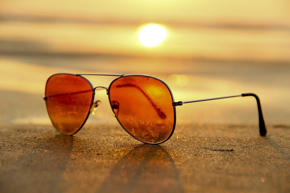 Optimil_oficial's tweet photo. Agosto está a punto de terminar, pero todavía nos quedan muchas puestas de sol por disfrutar. #summerdays #optimil #eyewear https://t.co/93vqlKUU4s