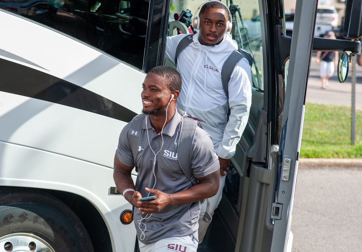 iAmCherolyn's tweet photo. @SIU_Football @nueve_era ππ½
Game Day Baby!
β’
Letβs Get It!
β’
Letβs Go Dawgs!
β’
#9 #DjDavis #Faith #Family #Football #UnleashTheDawg #RunWithUs #WarForTheWheel #SIUvsSEMO #SeniorYear #ThisIsIt #ThatsMyDawg https://t.co/DCnmEihq3g
