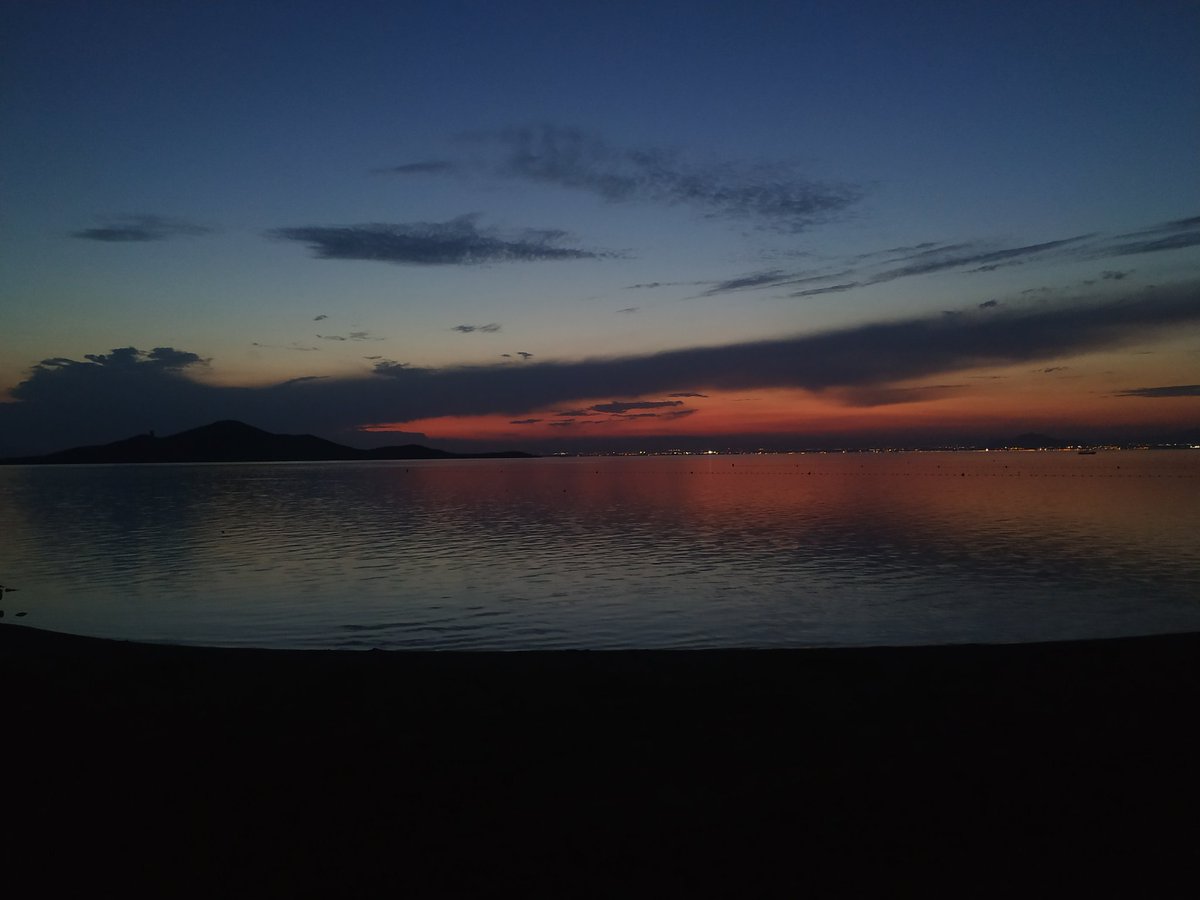 Beatrichee97's tweet photo. Coleccionando atardeceres https://t.co/I7inn6EOip