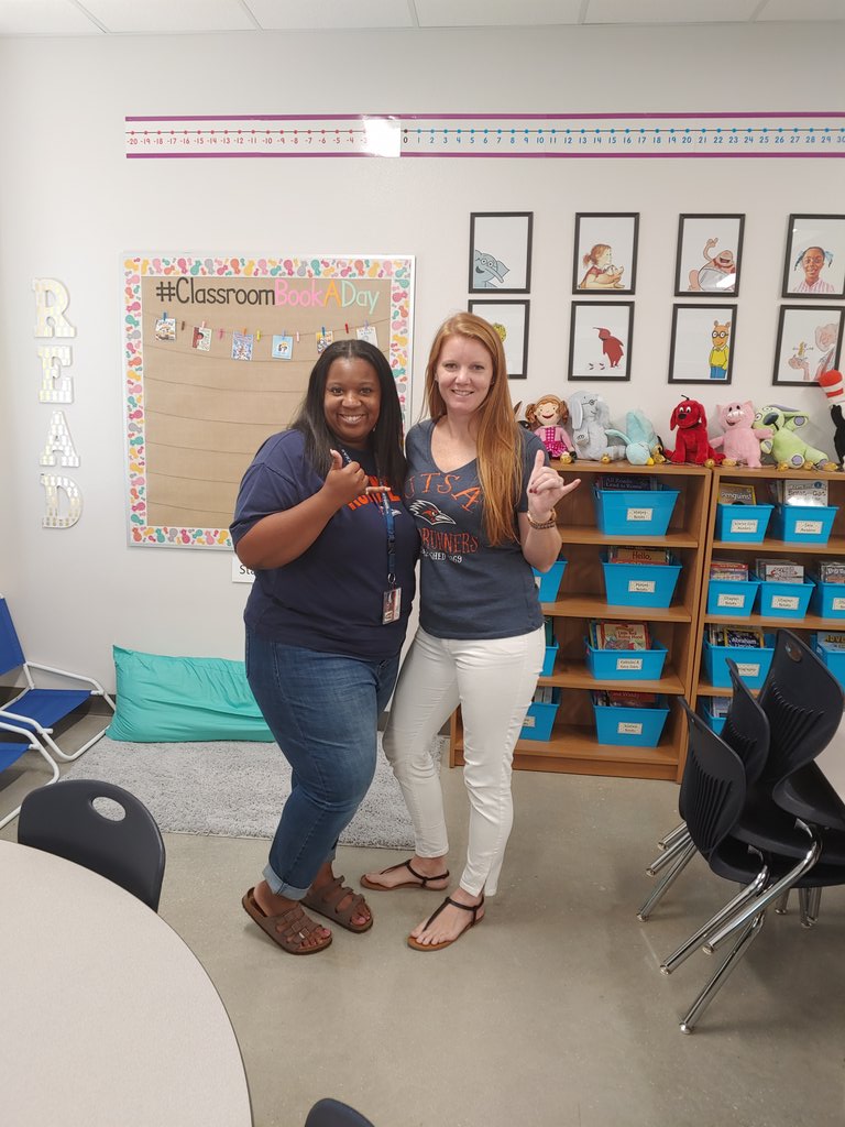 JstrohlR's tweet photo. I am super excited to be sharing our classroom with my new student teacher @Lindsey20404806 from my alma mater @UTSA @utsateach She is already pushing me to do more for our students @RoseGardenElem https://t.co/n1SYXAJPNQ