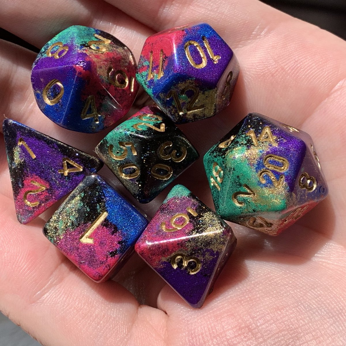 darkmoondice's tweet image. Another gift set I made for a friend. Mica splatter with black glitter resin inked in gold. Sassy spacey vibes. #dice #dungeonsanddragons #ttrpg #diceporn #handmadedice