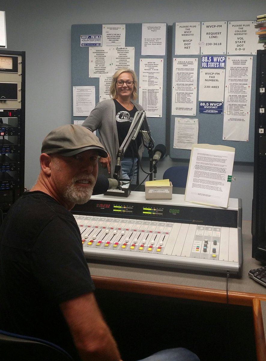 AnnaLinzy's tweet photo. Gonna miss these two!!!..
#Dawn_and_Shane show ended today after 4 beautiful years!!
My fav! Local celebs' #WVCP
#Gallatin #Nashville
I could not believe when I was allowed to do my show after theirs! https://t.co/P5ZAsZbv2C