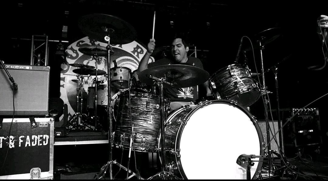 lostnfadedband's tweet photo. Mykey performing live at House of Rock in Corpus Christi, TX 07.12.19. #lostandfafed #drummer #alternativerock #live #emocean https://t.co/b5iHvYhO5a