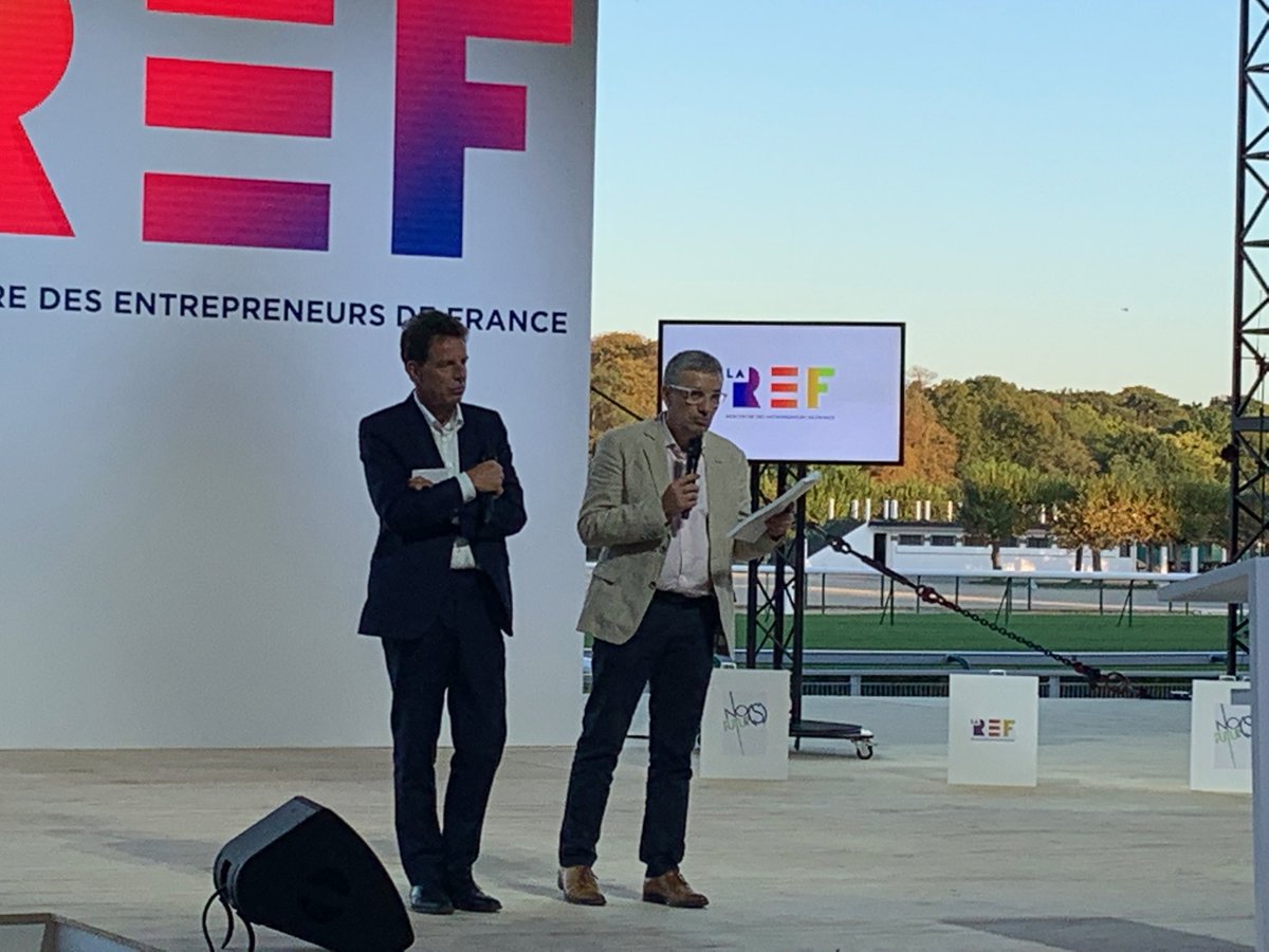 RethinkAndLead's tweet photo. « 99 entreprises qui représentent 6 millions d’emplois et 1650 milliards de CA se sont engagée à investir 100 milliards sur les 3 ans a venir pour le french business climate pledge » ⁦@gillesvermotd⁩ #pledge #LaREF2019 https://t.co/6J4O0wSxuF