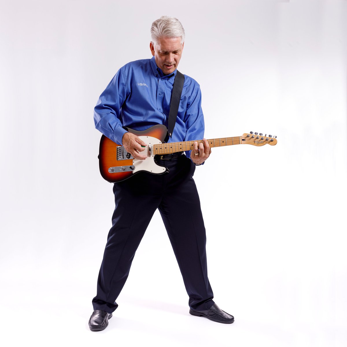 RightReasonBook's tweet photo. Become a rockstar! Win this Fender guitar today! See details of the contest and enter for a chance to win now! https://t.co/wmsDMRL50c #Fender #guitar #giveaway #contest https://t.co/PyoMPKaolm