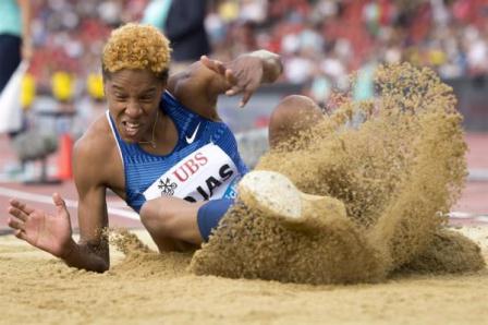 SoyNuevaPrensa's tweet image. #Ricketts arrebató el diamante a #Yulimar #Rojas en el último triple salto - is.gd/JqrNYd

#SoyNuevaPrensa #Ligadiamante #Saltotriple #Shanieka #Deportes #MásNotas