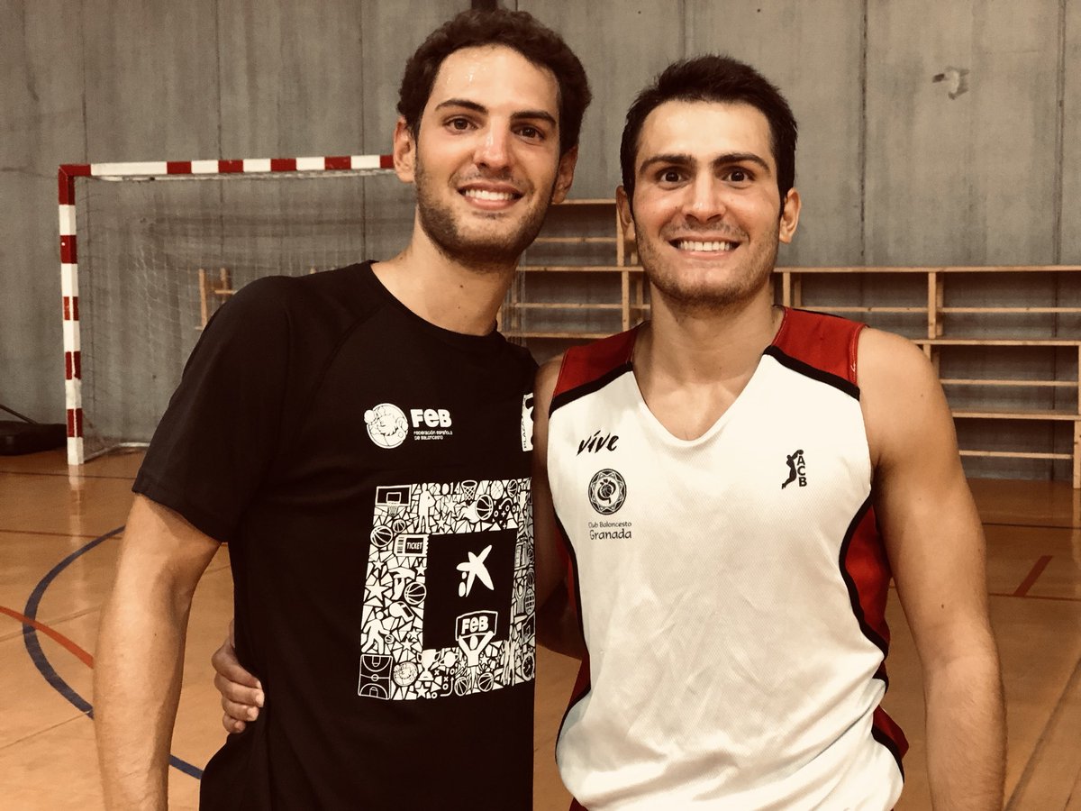 cabalhambra's tweet photo. Nos encantan los reencuentros sobre la pista 🥰
Los hermanos García ya están a disposición del club 😏
#hype https://t.co/T3X9V8jKS7