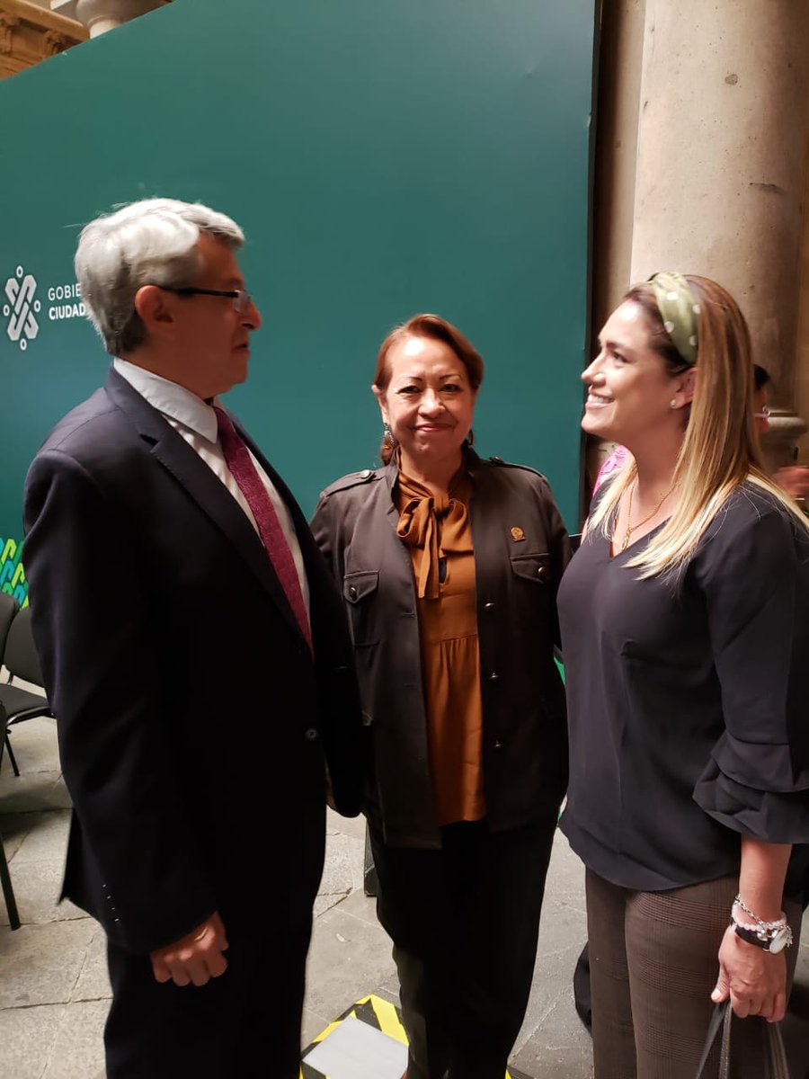 Hoy estuve presente en la Asamblea del Consejo Consultivo de la <a href="/Comision_CDMX/">Comisión CDMX</a> con nuestra Jefa de Gobierno <a href="/Claudiashein/">Claudia Sheinbaum Pardo</a>. Como presidenta de la <a href="/ComReconCCMX/">Comisión de Reconstrucción CCMX</a> refrendo mi compromiso con los afectados por el sismo del #19S.

#AmorConAmorSePaga
#EsperanzaEnIztapalapa