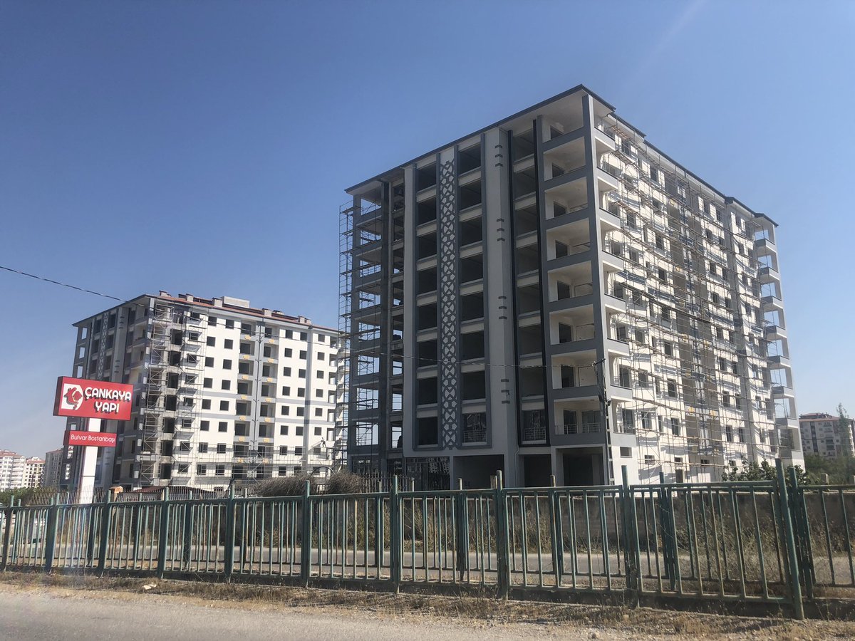 BoykaGroup's tweet photo. ÇANKAYA YAPI / ERDAL AKKOÇ
BULVAR BOSTANBAŞI KONUTLARI 64 DAİRE
✅PVC DOĞRAMALARI
✅ALEMİNYUM KARE KÜPEŞTE SİSTEMLERİ
BOYKA GROUP TARAFINDAN YAPILMAKTADIR.
#Boykagroup #BoykaFıratpen #BoykaAlüminyum #Fıratpen #ErsaşAlüminyum https://t.co/gAjoPvJ8Xj