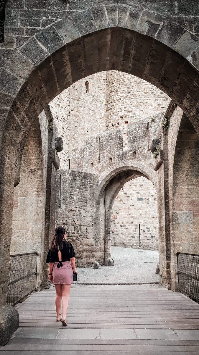 HannahRiding's tweet photo. 📍 Carcassonne 

Finding wine bars in a castle though 🍷👀 being the prin I've always wanted to be 👸

#tbt to my fave place 😍 https://t.co/4fwAvUgRkY