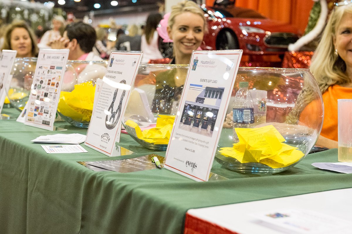 NutcrackerMkt's tweet photo. One of the MUST-VISIT areas at the Nutcracker Market is our Market Raffle, sponsored by @JDREALTORS. This year we have a Dine Around package, a Macy's gift card, a weekend at @CITYCENTREHOU an @Akfurgallery Cashmere Cape &amp; more! Visit our website for more info. https://t.co/9f6H0Or4IL