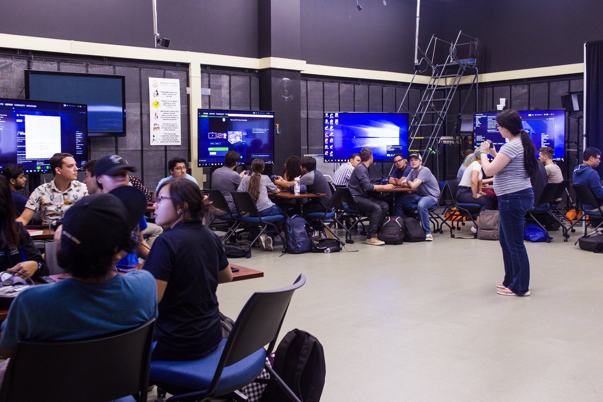 CSUSM_IITS's tweet photo. We’ve ⬆️-graded! Our old video studios are now ready for AR and VR classes. If you or your club wants to check out all the cool tech, drop by the Kellogg Library 2nd floor!
#InspirationFoundHere #ReThinkingSpace #BeInspired #GetInspired #FindYourInspiration #iits #csusm #calstate https://t.co/rNUF9EZehr