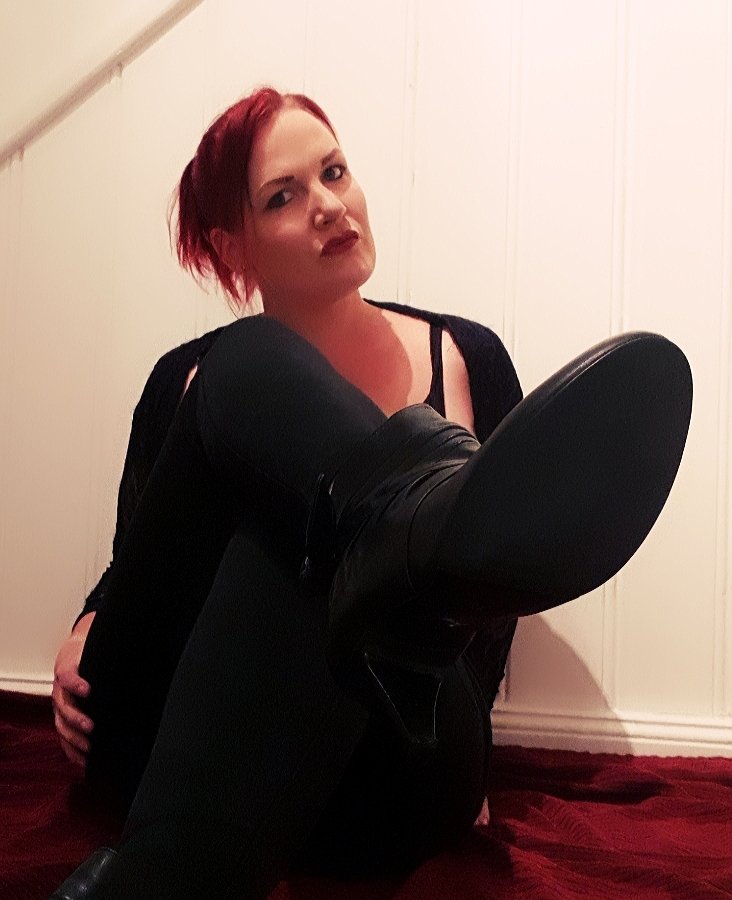 Du hast dich heute noch nicht nützlich gemacht! Zeit, dass du dieses Verhalten überdenkst und diese Tatsache änderst! #Zahlfotze #Zahlschwein #paypig #tribut #findom #payslave #moneydom #Geldherrin #moneymistress #cashslave #moneyslave