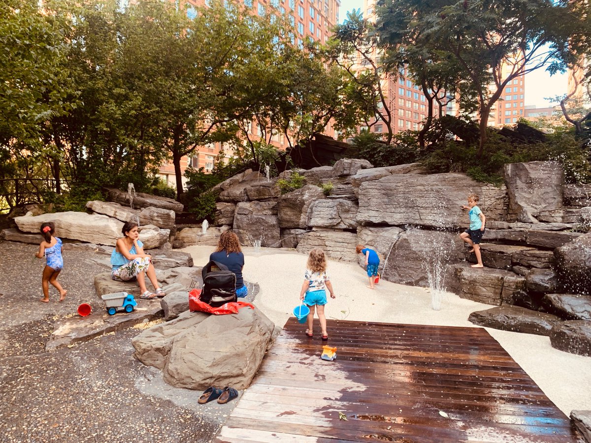 velezorg's tweet photo. We are proud to announce that Teardrop Park in Battery Park City is back open again! It is our pleasure to continue to provide New York's communities with access to quality public spaces. @bpca_ny @ElizabethLVelez  #newyork #park #construction #velezorg https://t.co/kjfROvcpo3