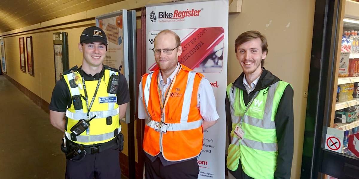 This morning <a href="/WestMidRailway/">West Midlands Railway</a> engaged with commuters at #Lichfield City Station gathering feedback on railways services 📝
&amp; <a href="/LichBID_Support/">Lichfield BID Support Officers</a> provided free #BikeRegister marking 🚲
If you work in the city centre you can complete a survey here 👇
bit.ly/2MM4J9y