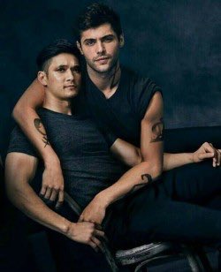 Haley08961154's tweet photo. MALEC!!!!! โฅ๏ธโฅ๏ธ #Malecislife https://t.co/7Kgqd841Ci