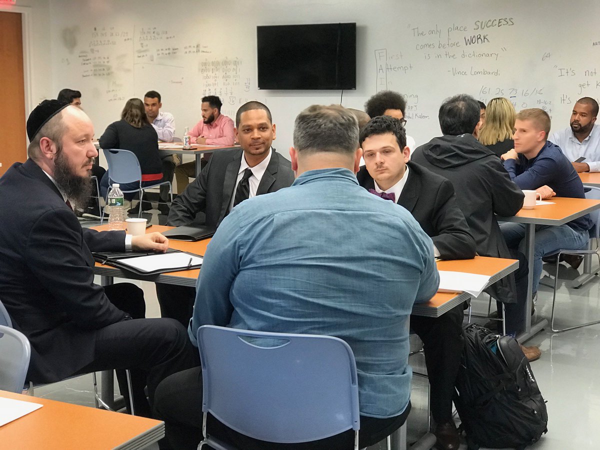 PerScholas's tweet photo. Thank you @Google for stopping by and spending time with our Per Scholas students, sharing your insights on what it’s like to work at #Google, helping them with their resumes and how to prepare for an interview #google #techcareers #perscholas #perscholasnewyork #bronx #bronxtech https://t.co/H3wfn3fkj9