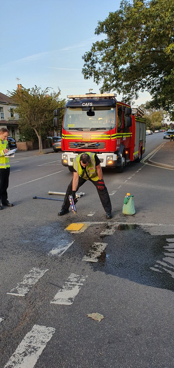 Rushmoor02's tweet photo. Evening all from Red Watch - we've been out testing hydrants this evening. Ensuring they are working, marking them for easier recognition and highlighting any that need maintenance. #notjustfires #sharpeningthetools https://t.co/KHbtxQJu0X