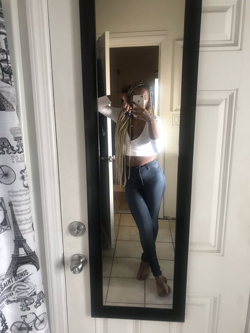 Watch kiki ♡ ︎'s leaked NSFW photo on TwXstars