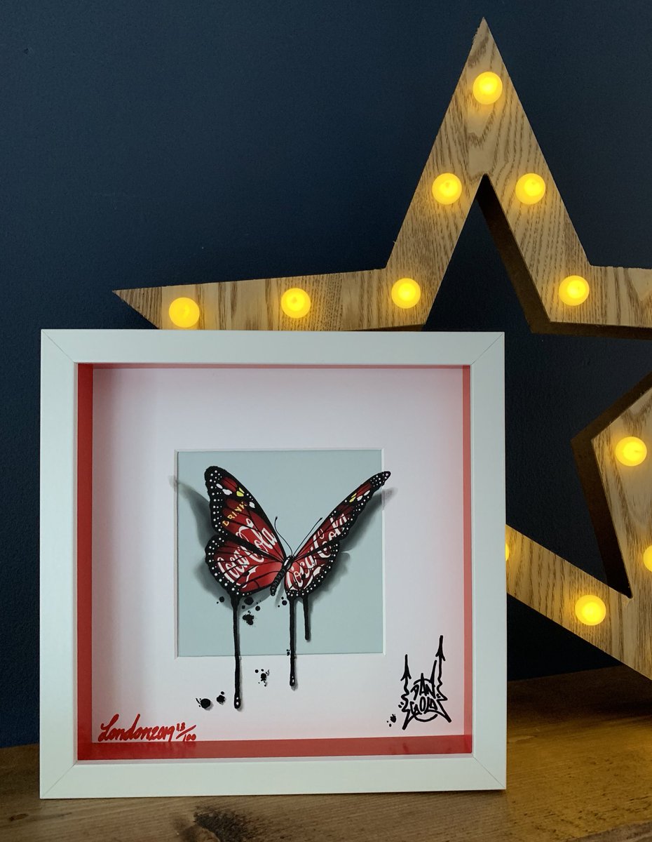 More prints going out this time it’s 
Urban camouflage butterflies ❤️

…rsofartstudioandgallery.bigcartel.com/product/urban-…