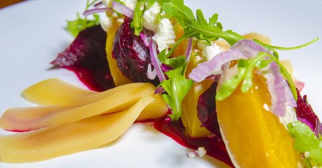 KnickerbockerBG's tweet photo. Yup, chef's killin' it tonight with our Red &amp; Gold Roasted Beets and a whole lot more! https://t.co/PGGi7Kugix