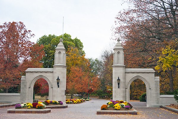#BMBarchives: "Bloomington is overflowing with life and opportunities to better oneself. The beautiful thing about Bloomington is that no matter where you are in the city, you can meet people from every walk of life." ow.ly/KDMu50vDGGC #btownmoms #bloomingtonmomsblog #bmb