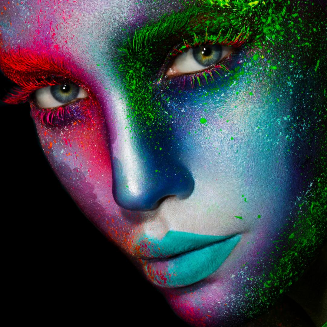 MakeupArtistmag's tweet photo. Living your truest colors 🌈
[MUA: De Maria for @Graftobian featured in #MUAM #Issue122]
.
.
#colorfulmakeup #colorful #rainbow #rainbowmakeup #editorial #editorialmakeup #makeupartist #makeupartistmag #graftobian #promua #bodypaint #facepaint https://t.co/B2hHaqRZAM