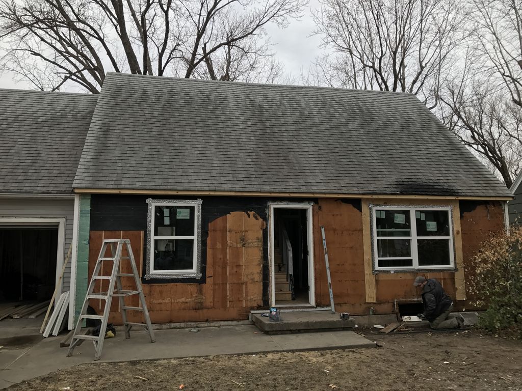 Klein_ConstKS's tweet photo. #TBT to this AMAZING renovation done by our team! We are prepared for whatever challenge is given to us and always ready to turn it into your dream home. #ICTConstruction #ThrowbackThursday #Renovation #Fire #HouseFire #SmokeDamage https://t.co/b7Xhj34w42