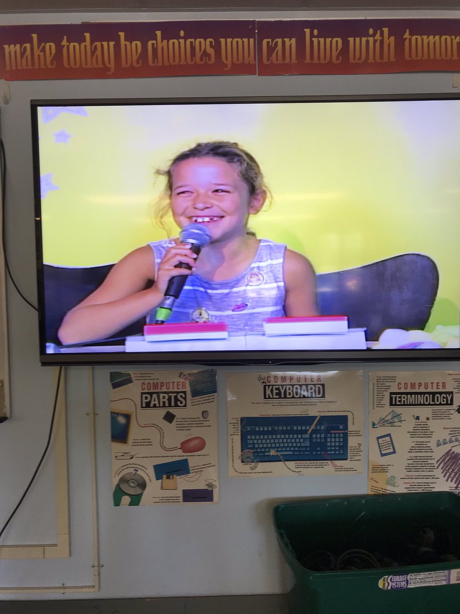 OriedoHouse5's tweet photo. When your third grade daughter comes to school to help set up and test snn (sennett news network) #sennettshines #inafewyears @amoriedo https://t.co/XAouforyKQ