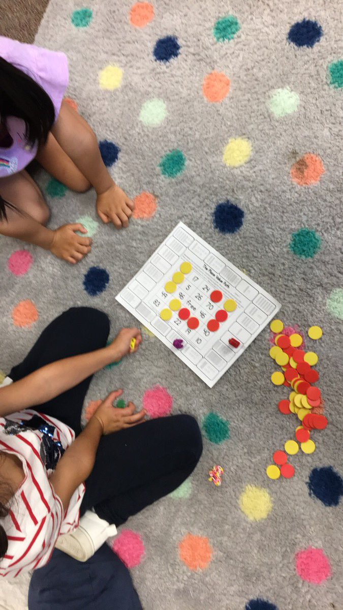 MrsHahn407's tweet photo. Thank you @Waggoner_2nd for some great 2nd grade math station games! Our class is loving this fun place value game! #FISD2 https://t.co/rQreYubxZZ