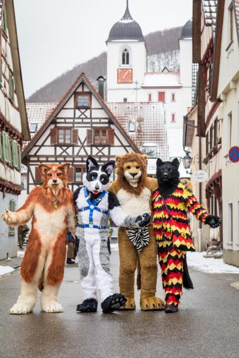 BerkWolf 🇩🇪🇳🇱 🔜 GnD 🇩🇪 (@berkwolf) on Twitter photo photo/video update for my wolfpage
🦊 #Tiermaskenumzug
🗓️ 15.01.2017
🏨 #Ortsmitte in #Wiesensteig 🇩🇪
🎩 FG Wiesensteig & <a href="/fasnetsjeck/">Fasnetswölfle</a>
Link to the photos/video:
berkwolf.de/bilder-videos/…
#Fasnet #Hästräger #Furry #Umzug #Fursuit #Fasnetsjeck
#Parade
📷 <a href="/SkeppoBalloon/">SkeppoBalloon 🎈🐾</a> photo/video update for my wolfpage
🦊 #Tiermaskenumzug
🗓️ 15.01.2017
🏨 #Ortsmitte in #Wiesensteig 🇩🇪
🎩 FG Wiesensteig & <a href="/fasnetsjeck/">Fasnetswölfle</a>
Link to the photos/video:
berkwolf.de/bilder-videos/…
#Fasnet #Hästräger #Furry #Umzug #Fursuit #Fasnetsjeck
#Parade
📷 <a href="/SkeppoBalloon/">SkeppoBalloon 🎈🐾</a>