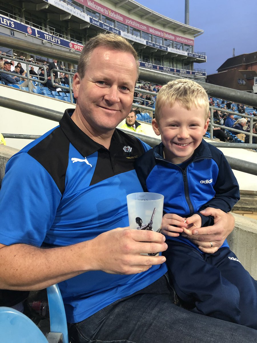 CarolineD1902's tweet photo. @YorkshireCCC - Dad and lad enjoying the cricket! #onerose https://t.co/Hc06mu9PWC
