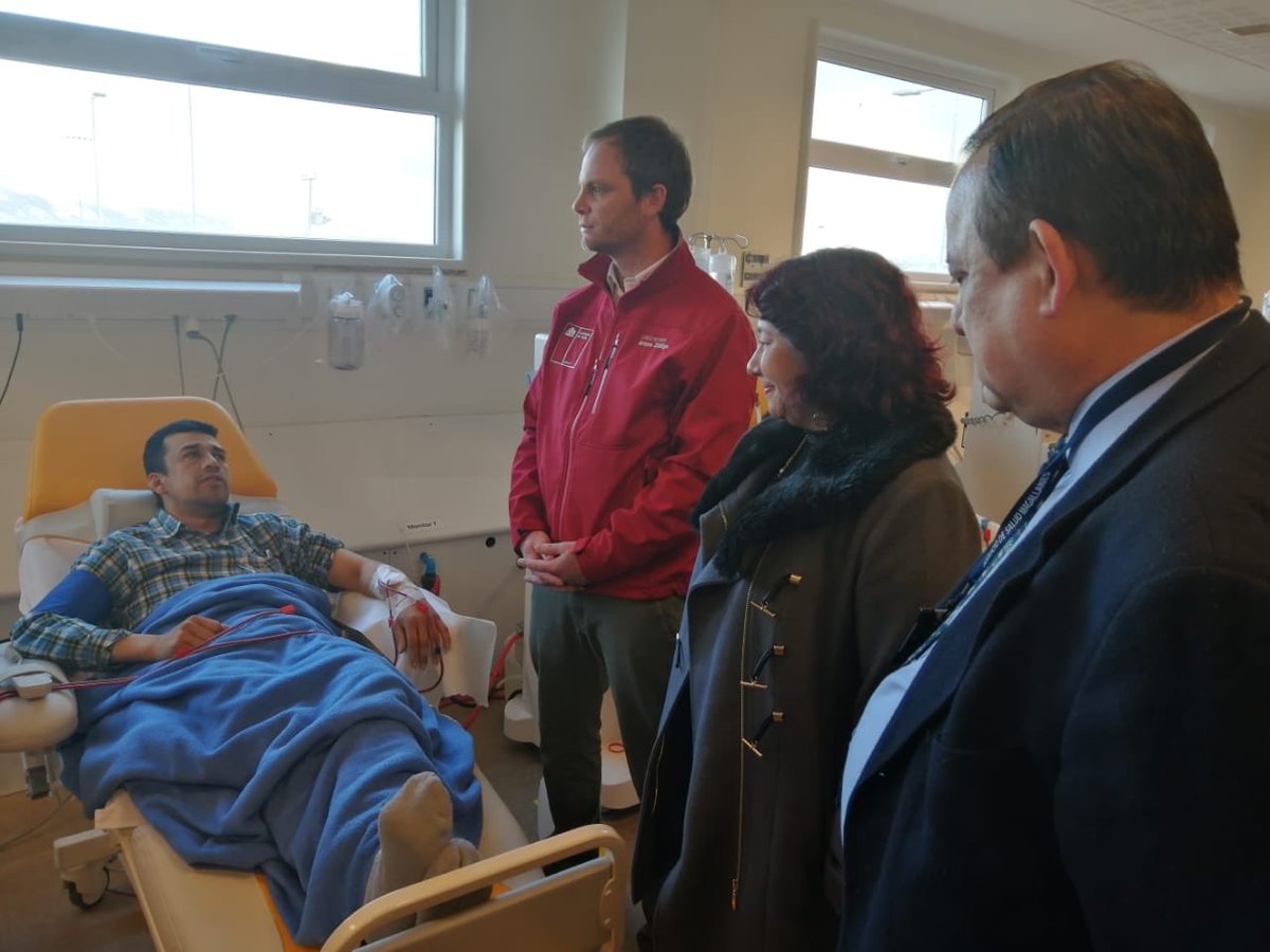 DirectorNelson1's tweet photo. Fue una excelente jornada en #PuertoNatales con el #Subsecretario @arturozunigaj: Estuvimos en la @GobUEsperanza, el #CESFAM Juan Lozic y el #HospitaldePuertoNatales para seguir mejorando en beneficio de los usuarios de nuestra #RedAsistencial #ChileenMarcha #MagallanesenMarcha https://t.co/eMsKw4g7vY