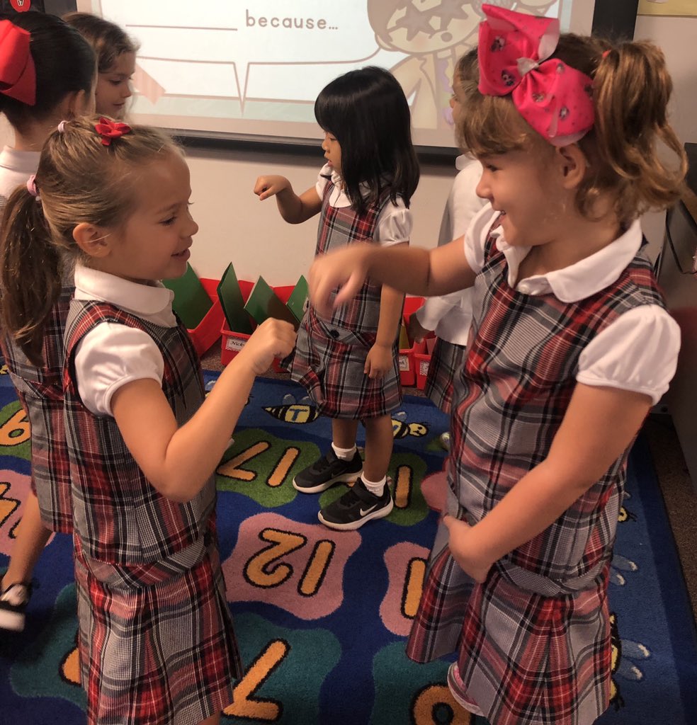 LabrownLindsay's tweet photo. Fist bump greetings to start our morning meeting in kindergarten! https://t.co/bydLmvhHO6
