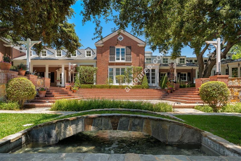 alaqareecom's tweet photo. #luxury #ranch #forsale #california #usa #السعودية #البحرين #الكويت #عمان #قطر #لبنان #الامارات #الشارقة #ابوظبي #جيبوتي #الاردن #مصر #العراق #الرياض #جدة #دبي    #property #realestate #emlak #gayrimenkul https://t.co/IrUFzNxnT5 https://t.co/4h8pfUcPPA