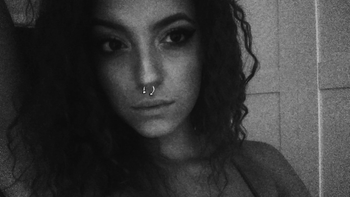 floriyuuu's tweet photo. ns si m gusta mas mi cara o mi culo...... https://t.co/OUon1Qj5iZ