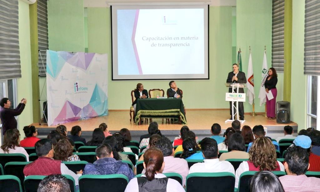 lgparranoriega's tweet photo. Agradezco al Tecnológico de Estudios Superiores de Chalco @TESCHAOficial, el espacio para la capacitación @Infoem a servidores públicos de esta casa de estudios. #TESCHA @SeducEdoMex https://t.co/XhHZ3ldjRt