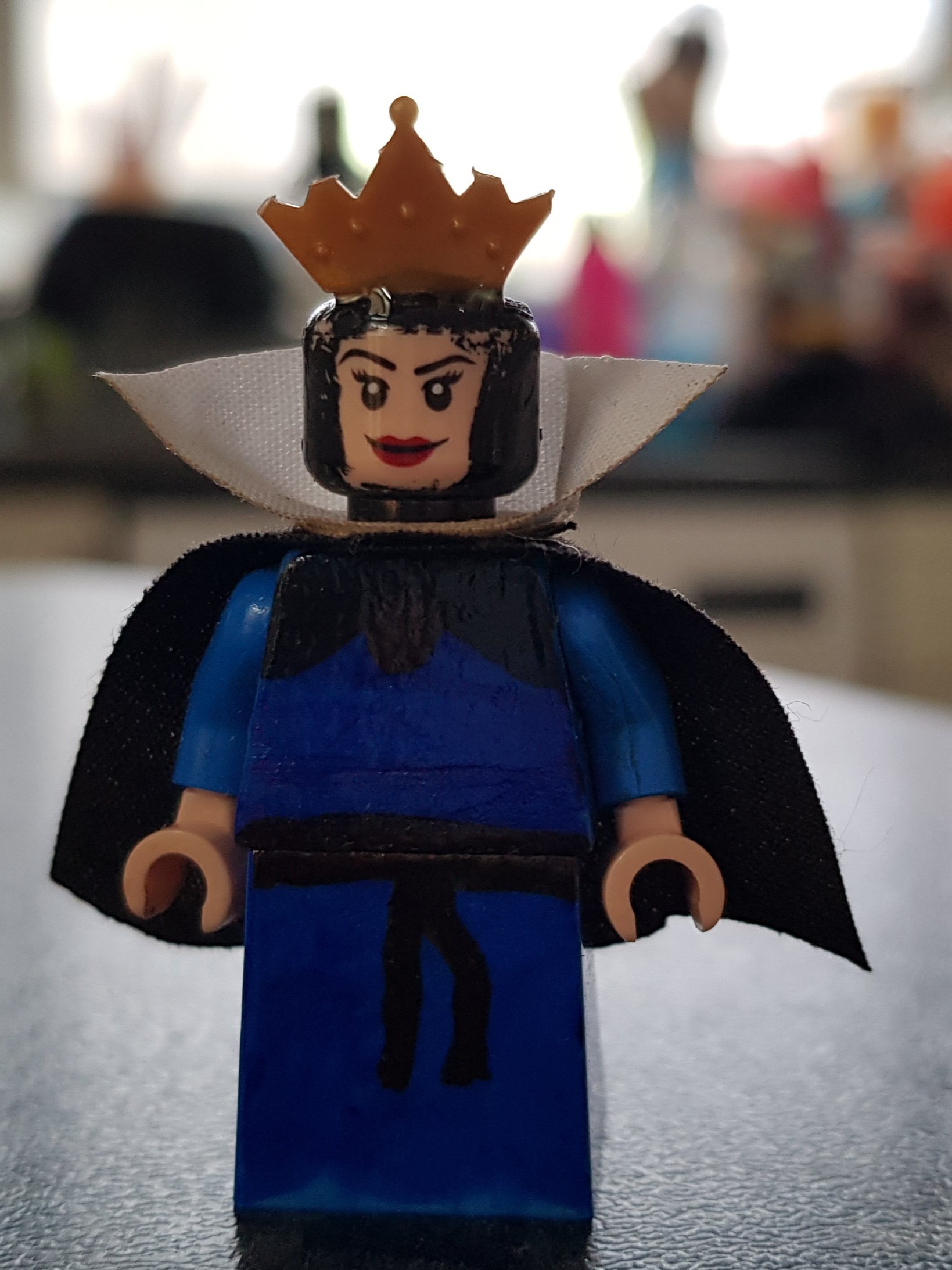 Ryanzaobarr96 on X So happy with my custom Evil queen Minifigure my 1st ever Lego Legocustomminifigures legominifigures evilqueen descendants disney snowwhiteandthesevendwarfs https t uIoVu8ln2z X