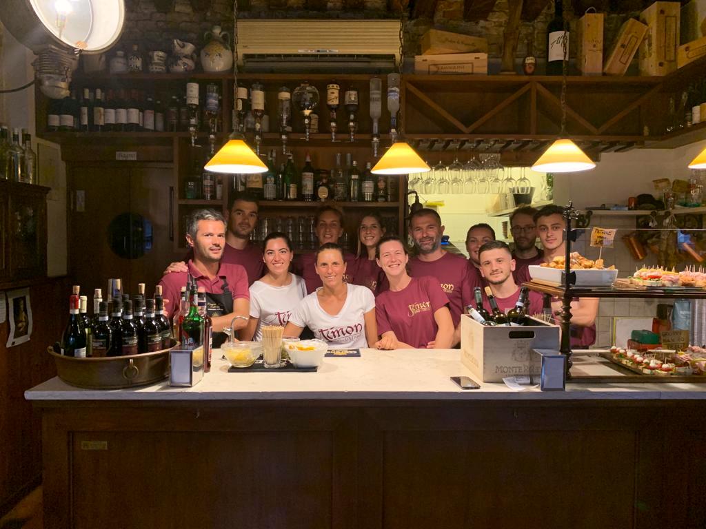 AlTimonVenezia's tweet photo. #RegataStorica2019
Domenica 1 settembre, alla regata delle donne su mascarete, #altimon farà il tifo per Sofia d'Aloja e Magda Tagliapietra!
Forza ragazze, siamo con voi 💪🚣♀️ https://t.co/wFgjkSNymO