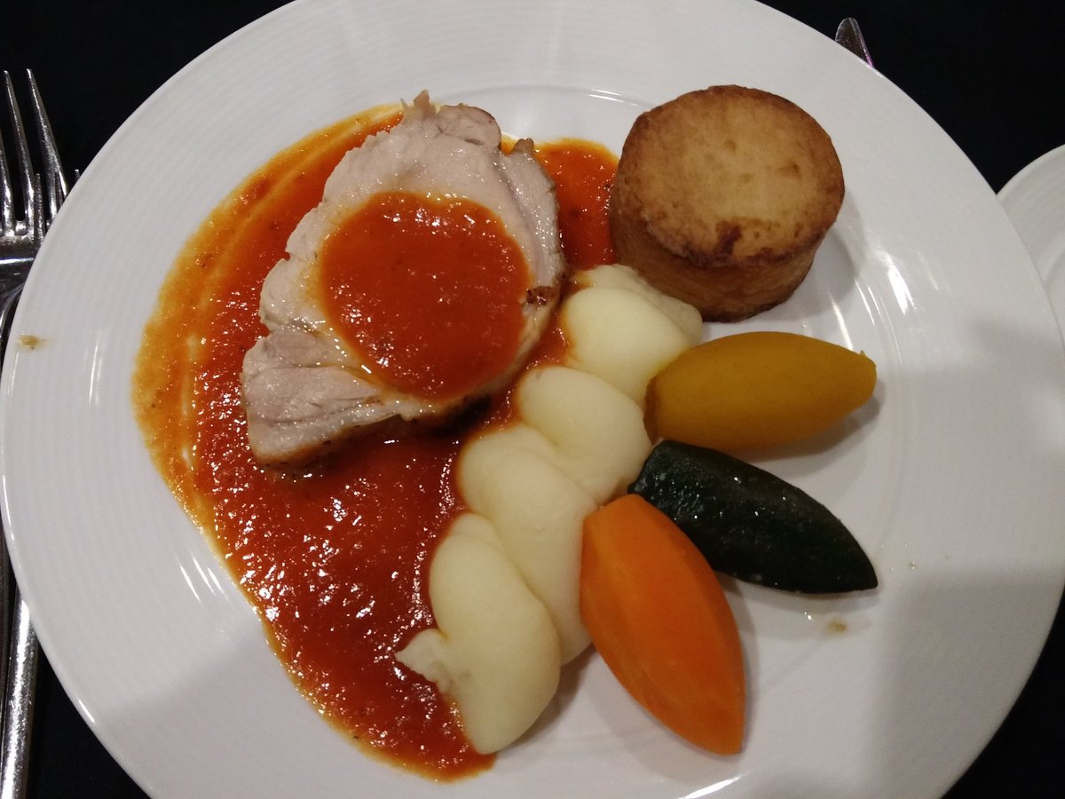 FeeshKeeng's tweet photo. Course 2. A dairy free option that still has meat!
😂 These are my happy tears.
#EdinFishTech2019 https://t.co/seVhmBL8SE